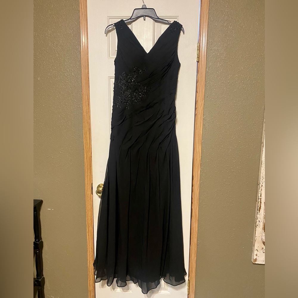 Formal V-neck Beading Sleeveless Long Chiffon Mother of the Bride Dresses size 6